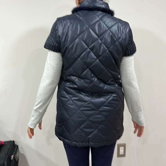 Navy blue quilted vest with fleece lining. - Picture 7 of 10